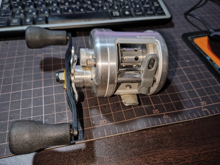 シマノ ピットブル 4 1.2号/200m/グリーン