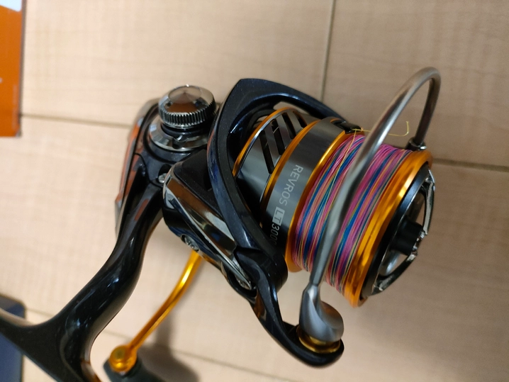 シマノ タナトル 8 1号/150m/2カラー