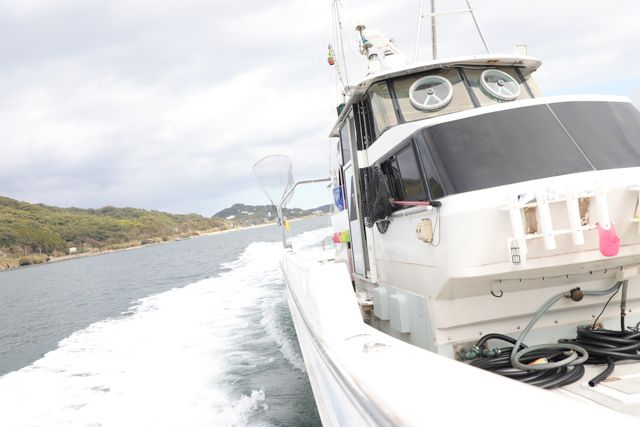 ✨ 福岡アングラー✨ 福岡博多チニング③ 釣行の締めはウェーディング。流れを読んで