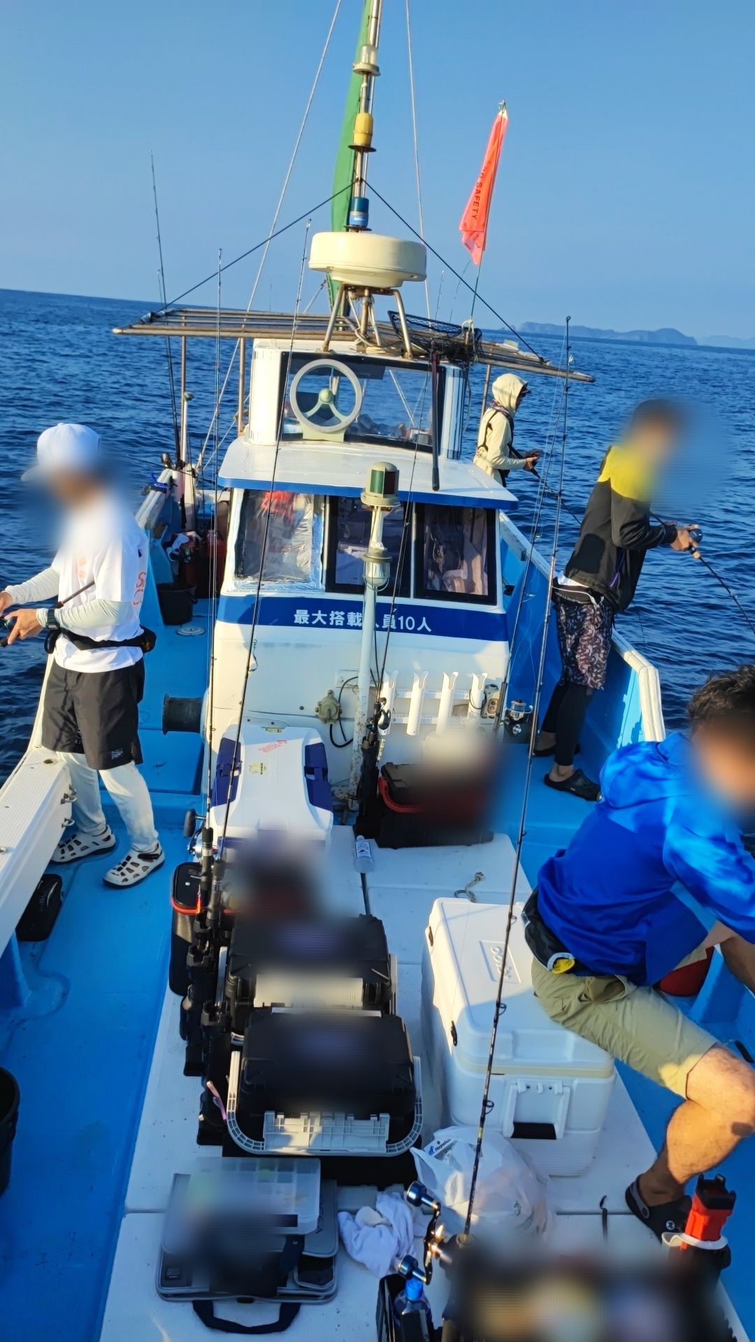 998b4e12-4bb3-417c-ba6b-