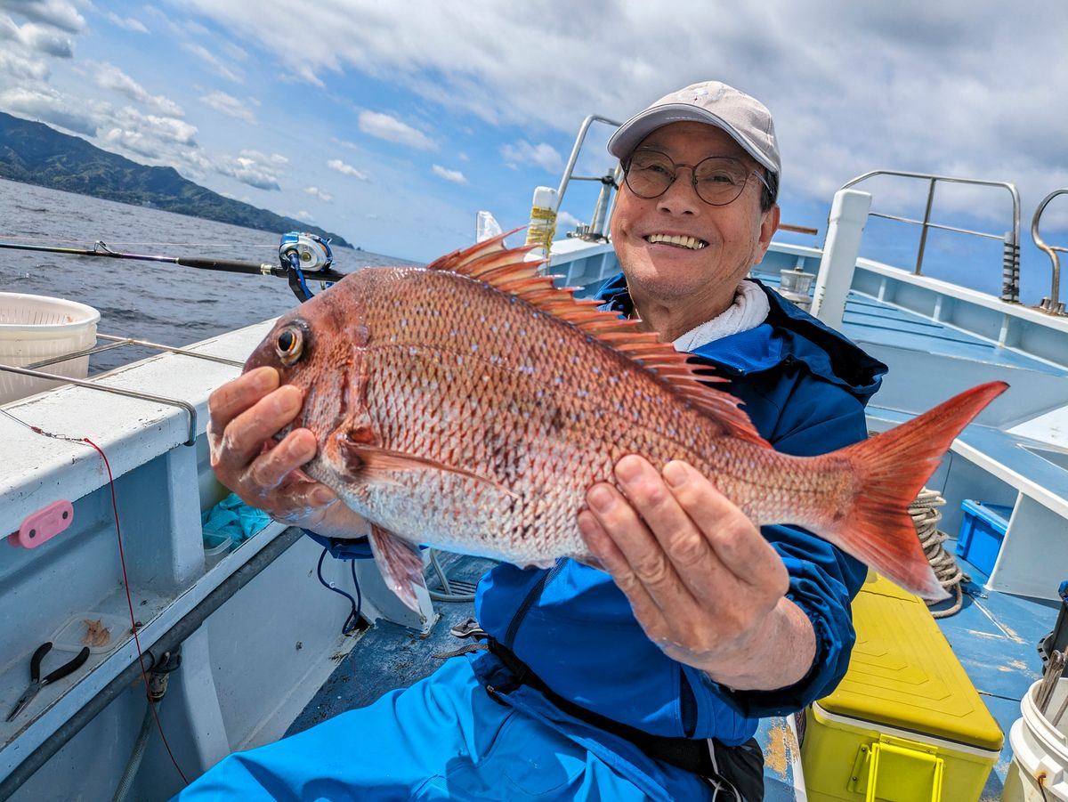 【平日・朝便】初心者歓迎！季節の旬の魚を狙う仕立てプラン