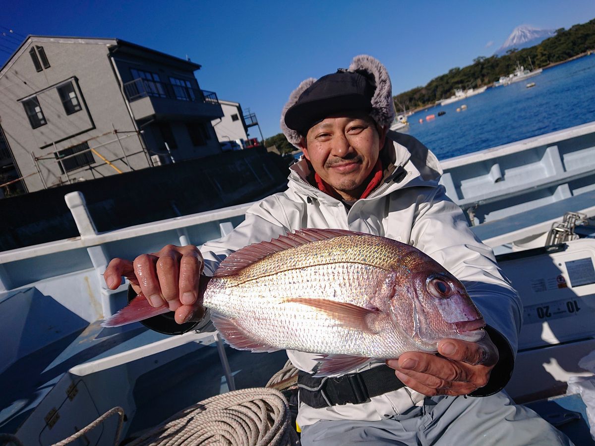 【土日祝・夜便】初心者歓迎！季節の旬の魚を狙う仕立てプラン