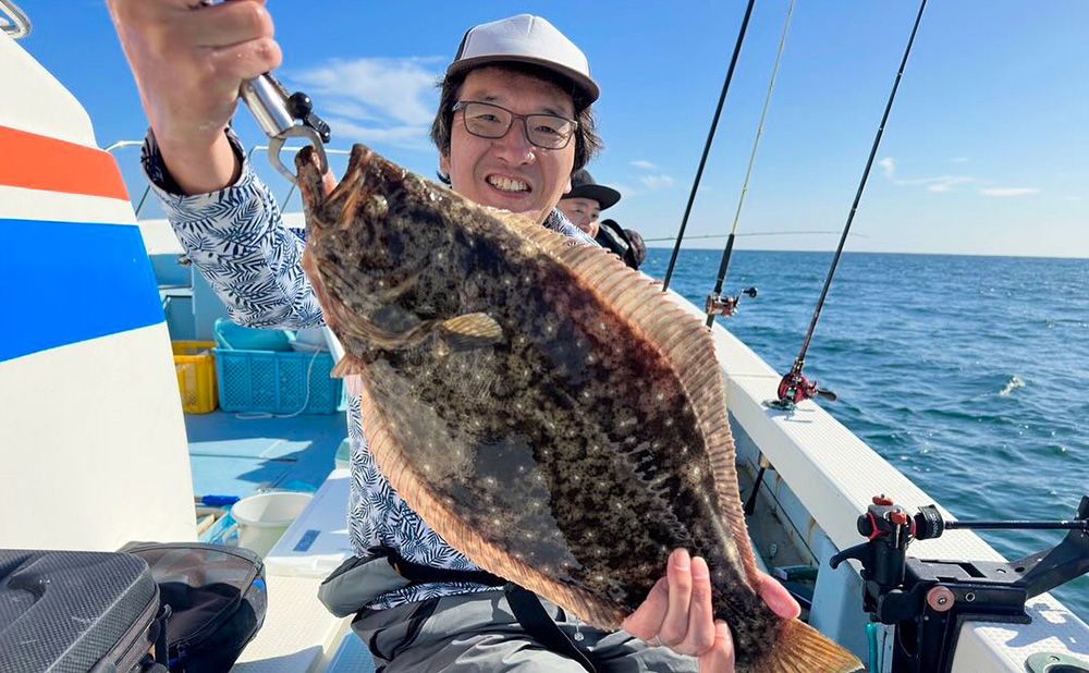 【午前・乗合】活イワシの泳がせで狙うヒラメ釣り