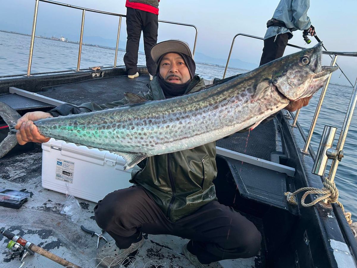 【乗合 9,000円〜12,000円】 午前 サワラキャスティング （人数により乗船料金変動）